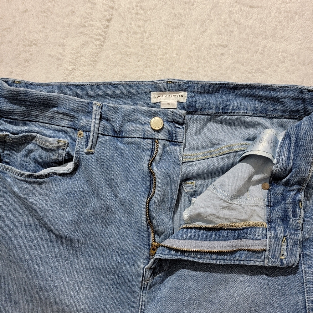 Good American Light Blue High-Rise Skinny Jeans - Picture 5 of 13